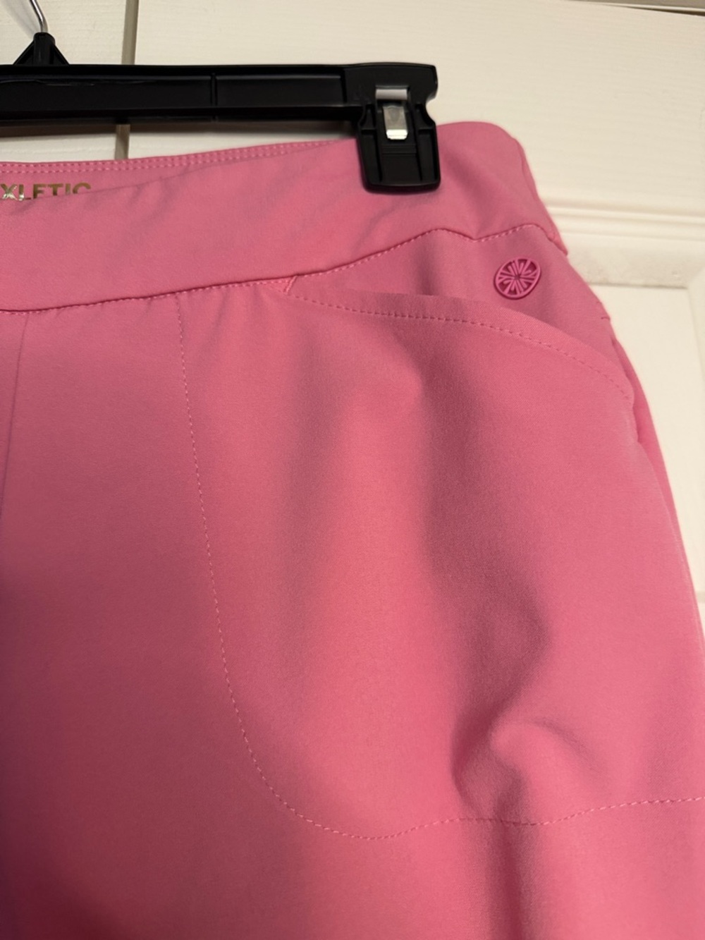 Lilly Pulitzer Luxletic Bubblegum Pink Pull-On Capri Pants - Picture 3 of 8